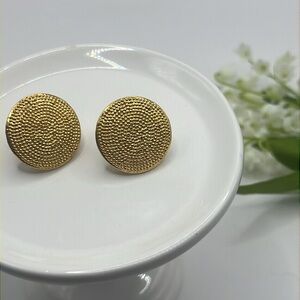 Vintage Napier Gold Clip On Earrings.
